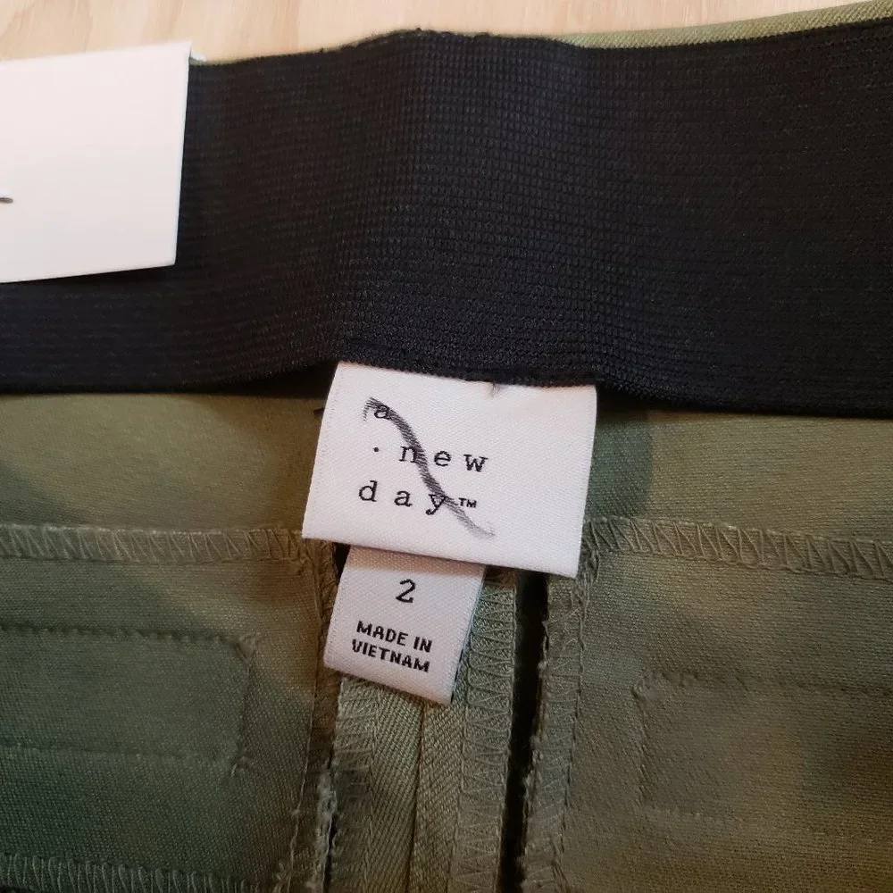A New Day Skinny Ankle High Rise Chino Pants Size 2 Stretch Olive Green NEW - Picture 5 of 6